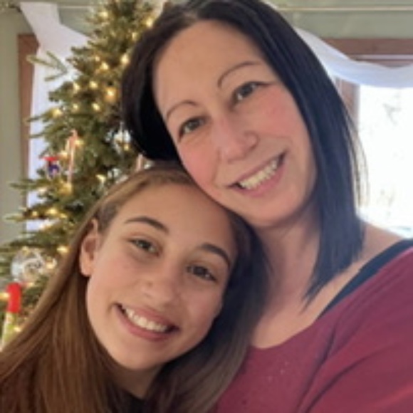 Meet your Posher, Lisa - Picture 1 of 1